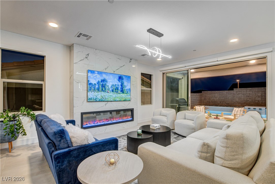 12039 Rockview Point Street