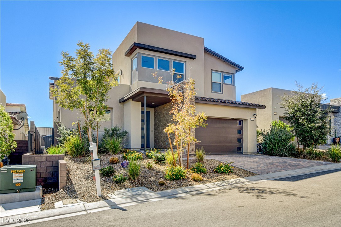 12039 Rockview Point Street