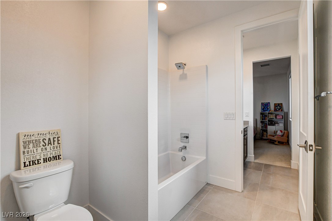 12039 Rockview Point Street