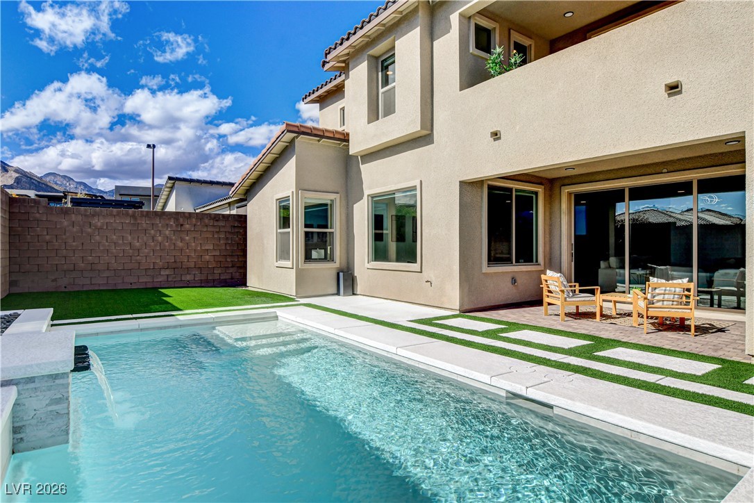 12039 Rockview Point Street