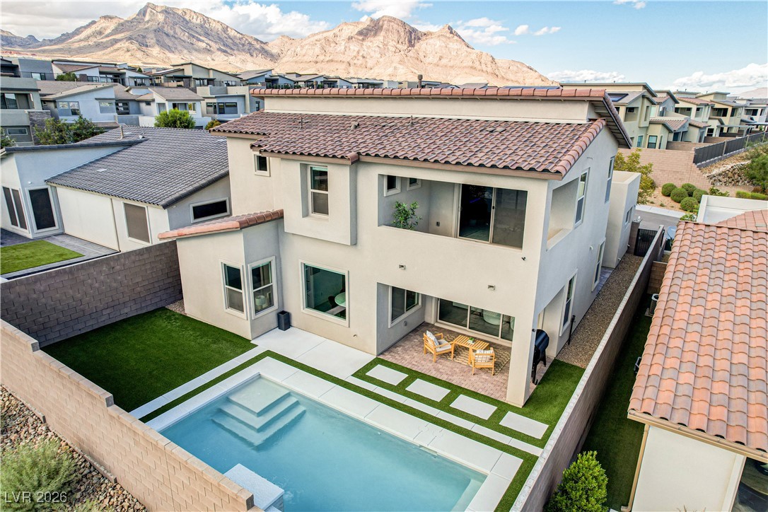 12039 Rockview Point Street