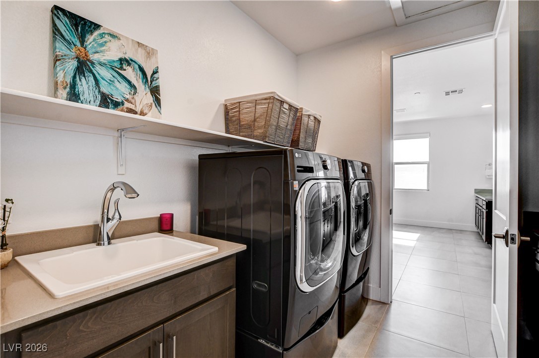 12039 Rockview Point Street