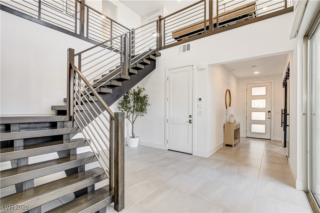 12039 Rockview Point Street