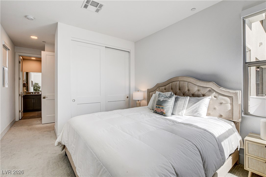 12039 Rockview Point Street