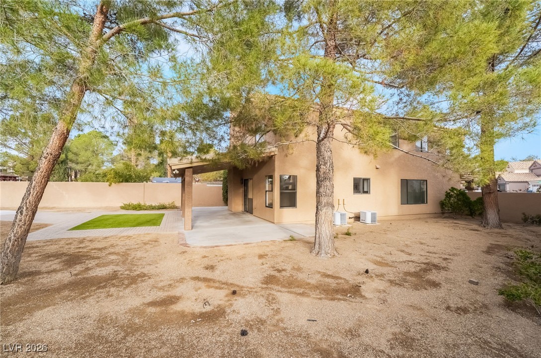 9625 Intercoastal Drive
