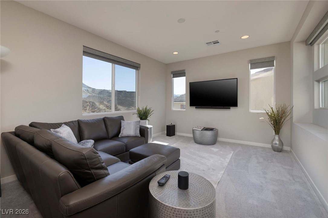 12 Hilltop Crest Street