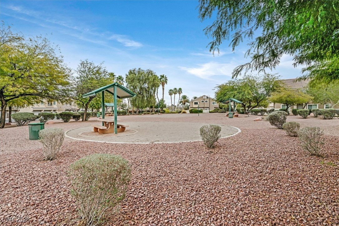 3404 Robust Robin Place 2