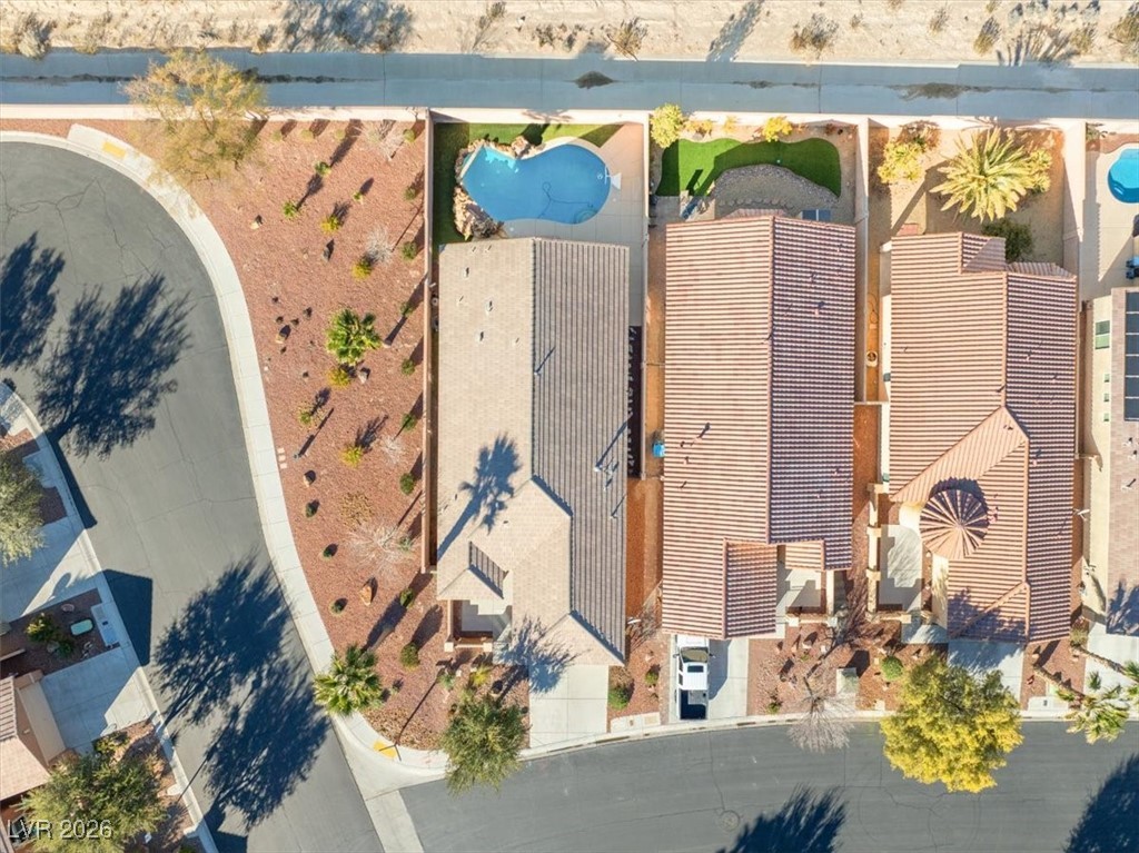 6836 Woodland Vase Court