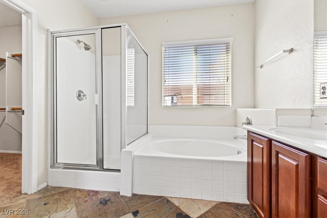 6836 Woodland Vase Court