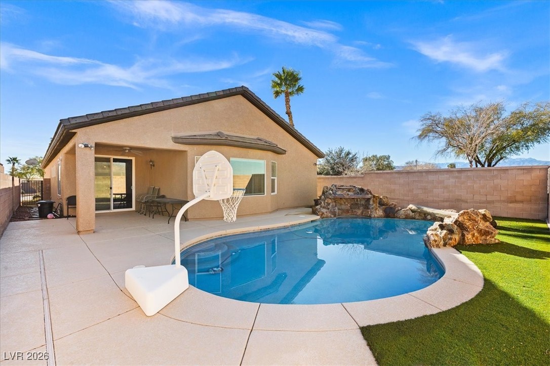 6836 Woodland Vase Court