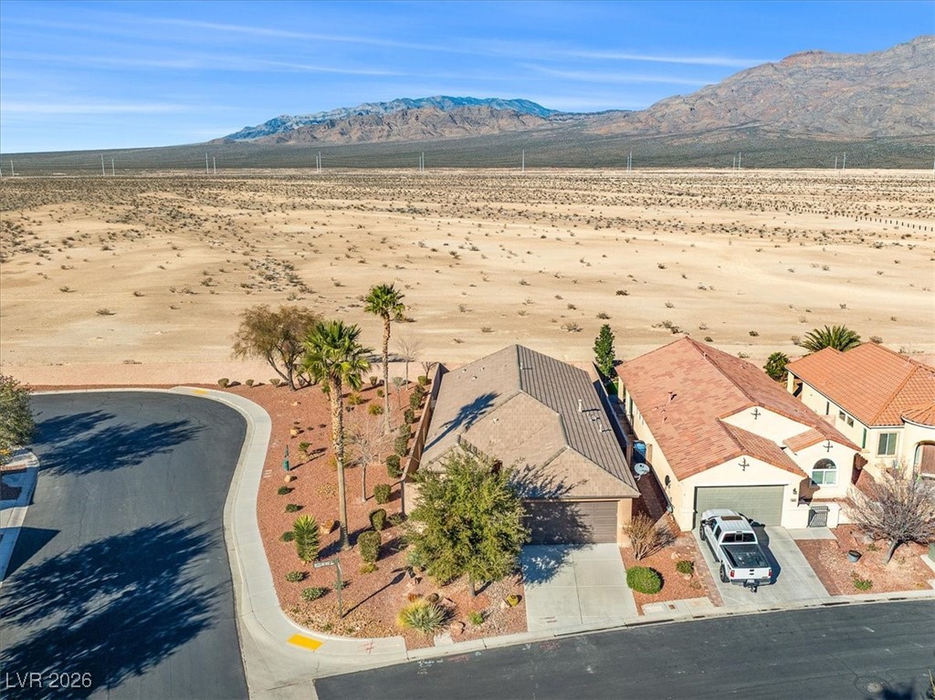 6836 Woodland Vase Court