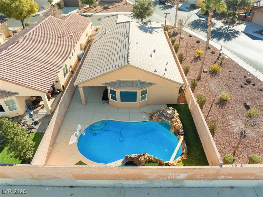 6836 Woodland Vase Court