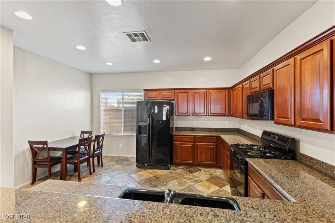 6836 Woodland Vase Court