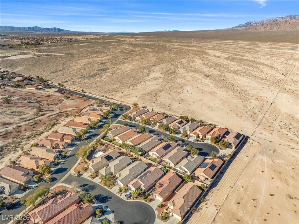 6836 Woodland Vase Court