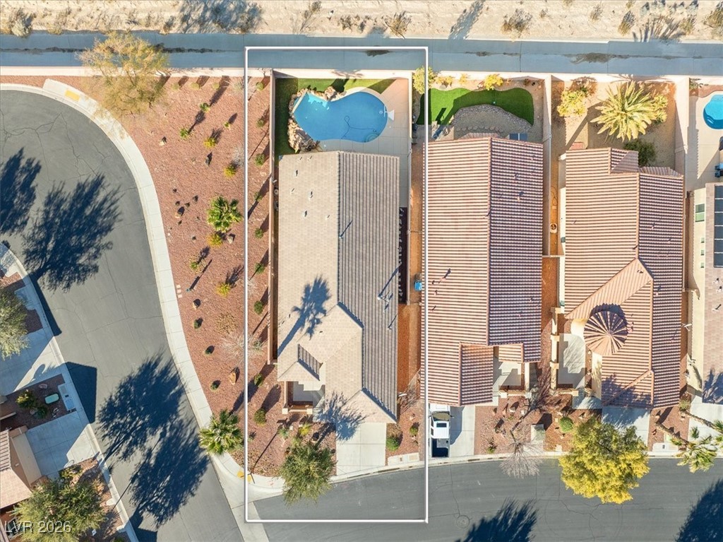 6836 Woodland Vase Court