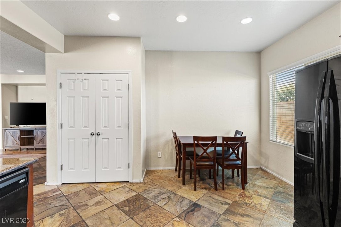 6836 Woodland Vase Court