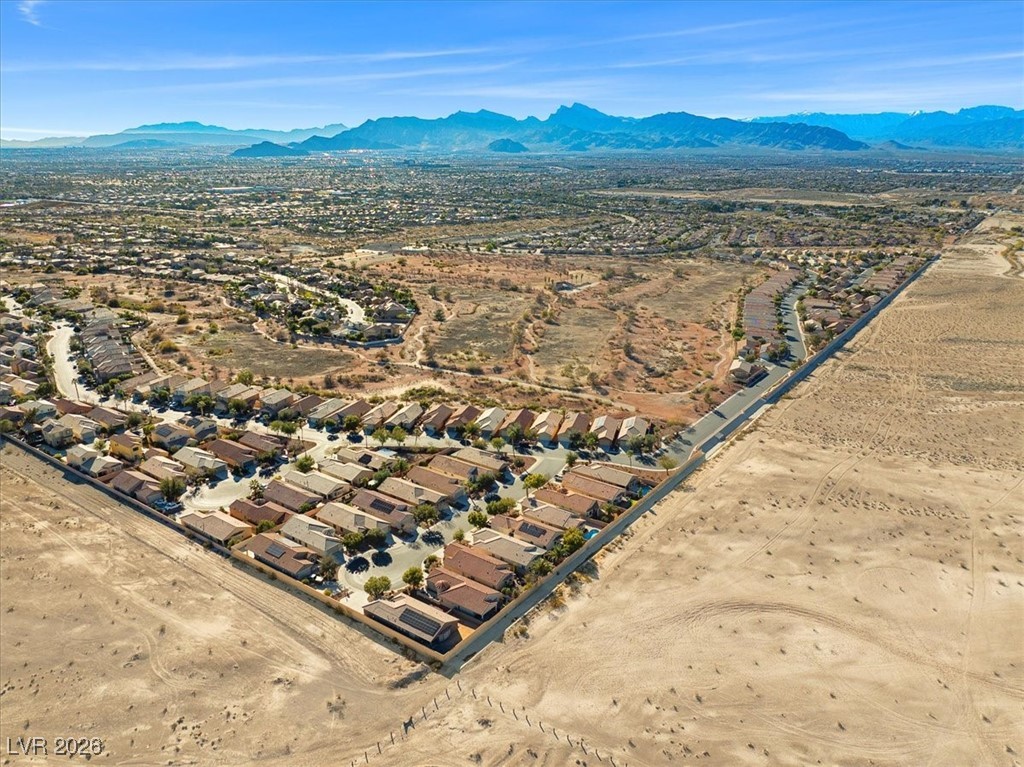 6836 Woodland Vase Court