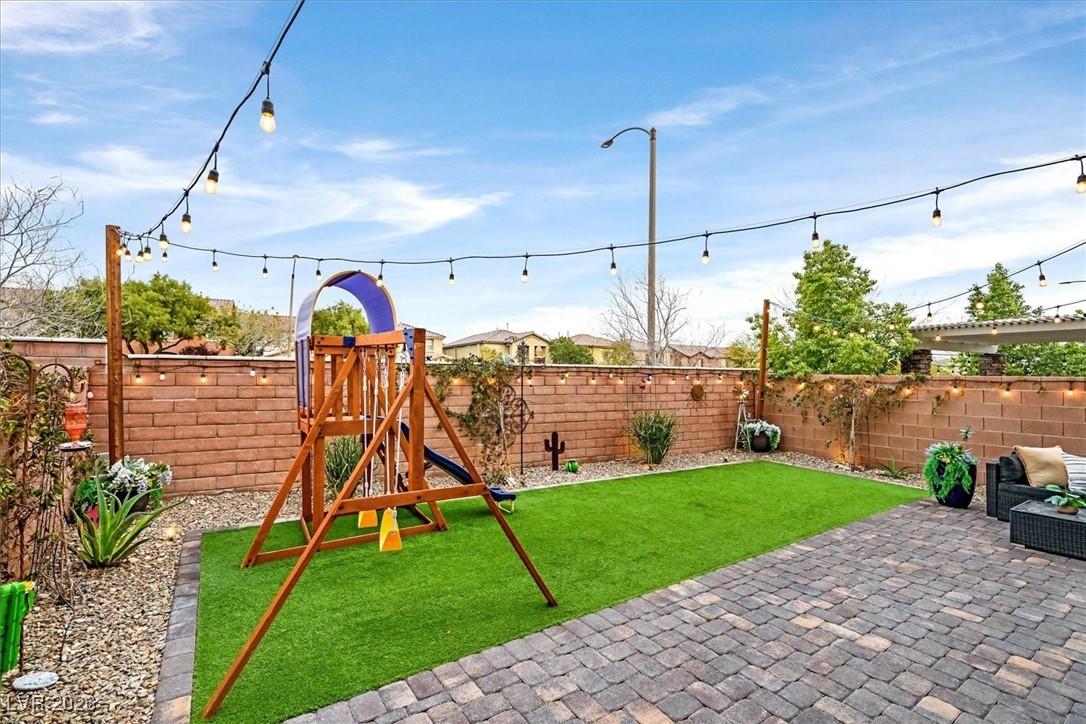 9996 Blue Rain Street