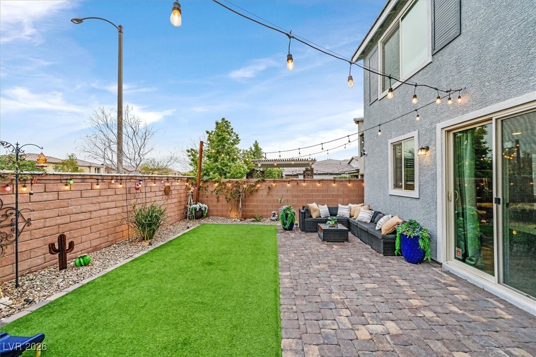 9996 Blue Rain Street