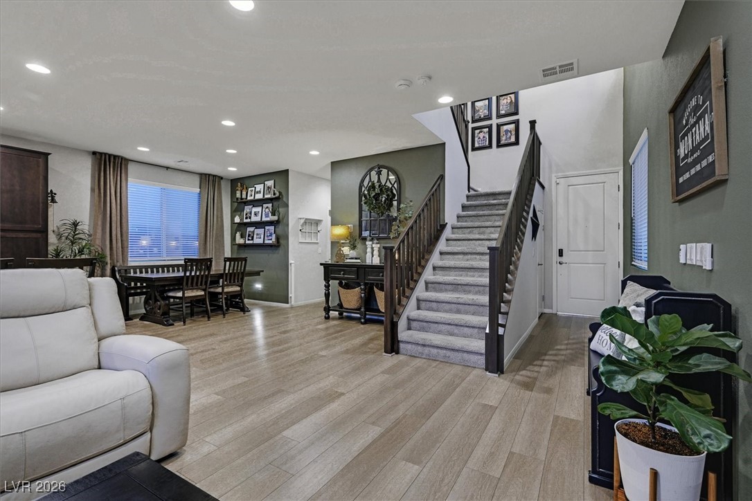 9996 Blue Rain Street