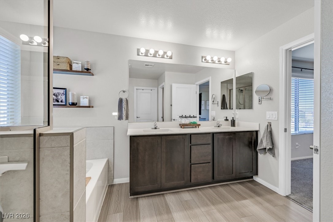 9996 Blue Rain Street