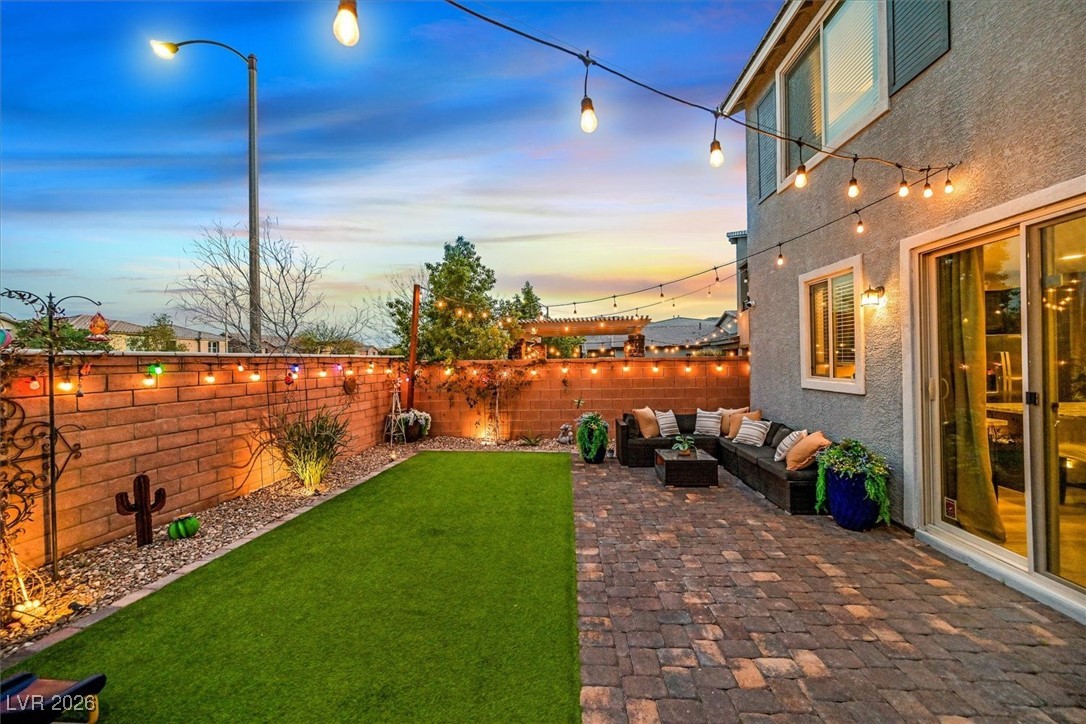 9996 Blue Rain Street