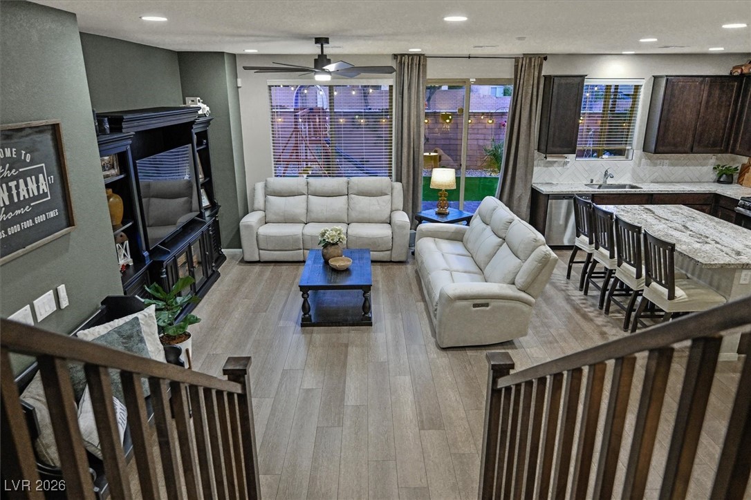 9996 Blue Rain Street