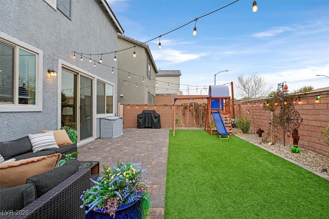 9996 Blue Rain Street