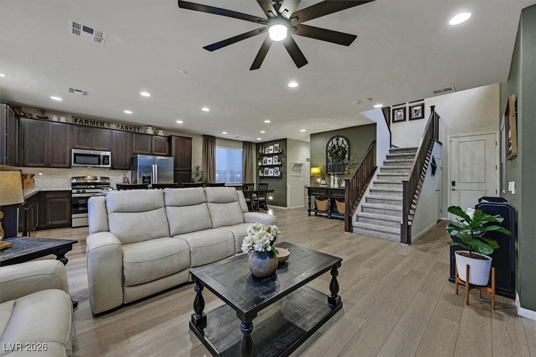 9996 Blue Rain Street