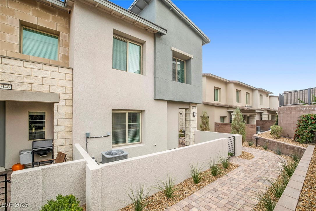 600 North Carriage Hill Drive 1045