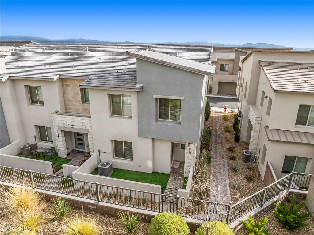 600 North Carriage Hill Drive 1045