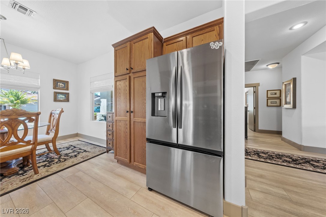 550 South Kings Links Street