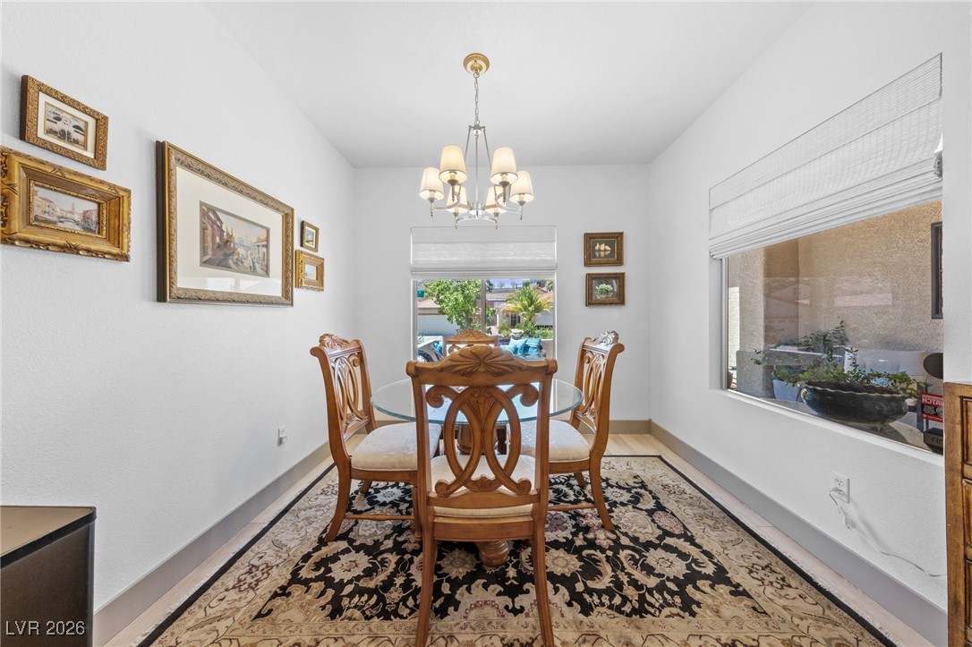 550 South Kings Links Street