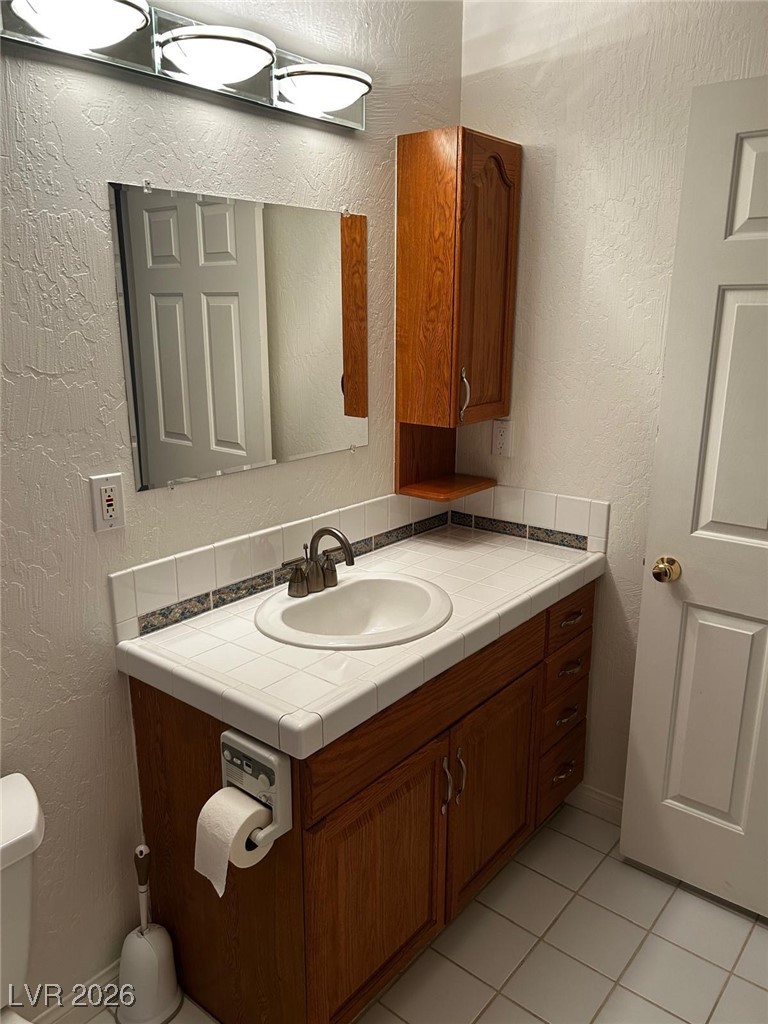 4465 East Cleveland Avenue