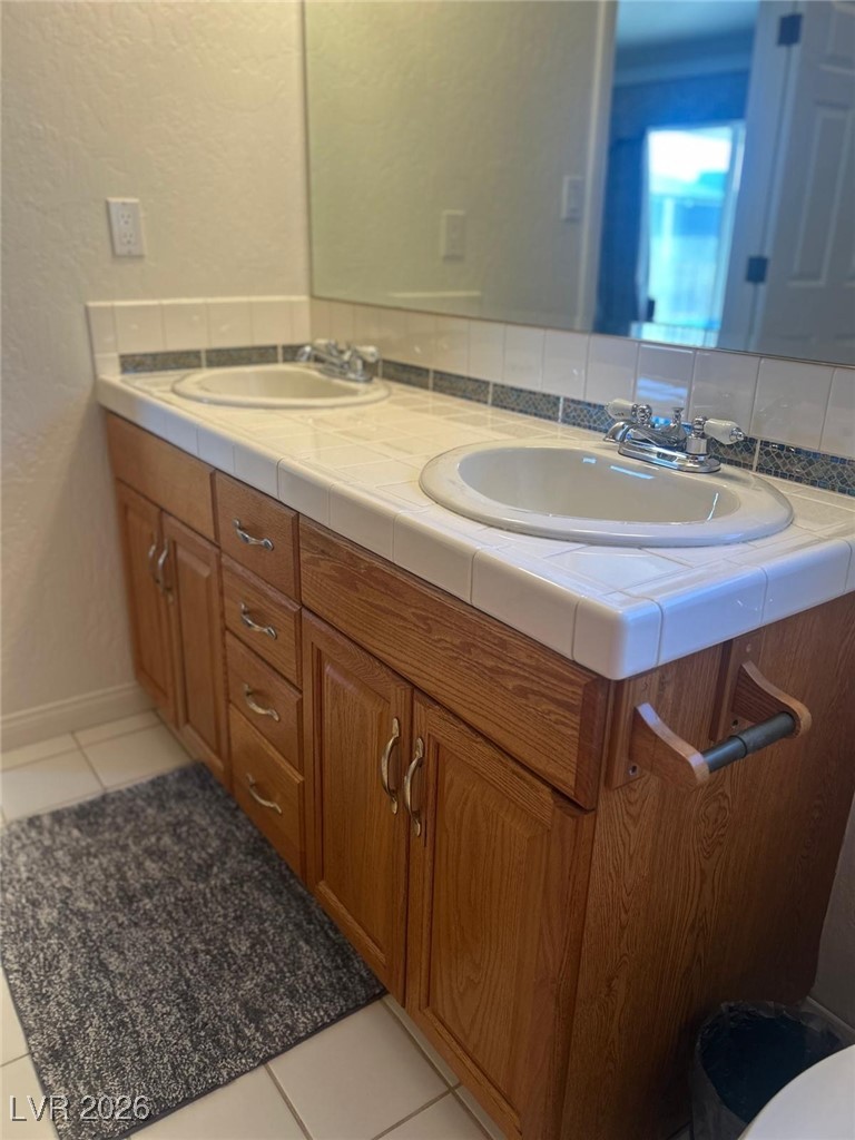 4465 East Cleveland Avenue