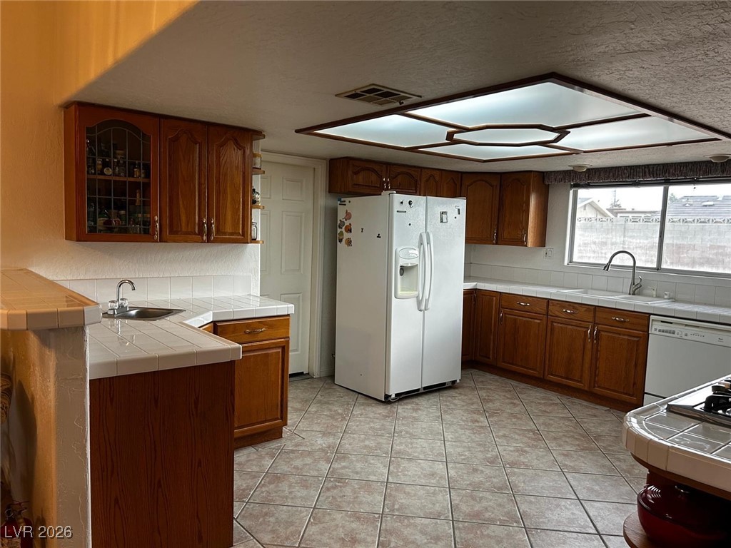 4465 East Cleveland Avenue