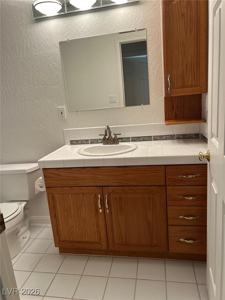 4465 East Cleveland Avenue