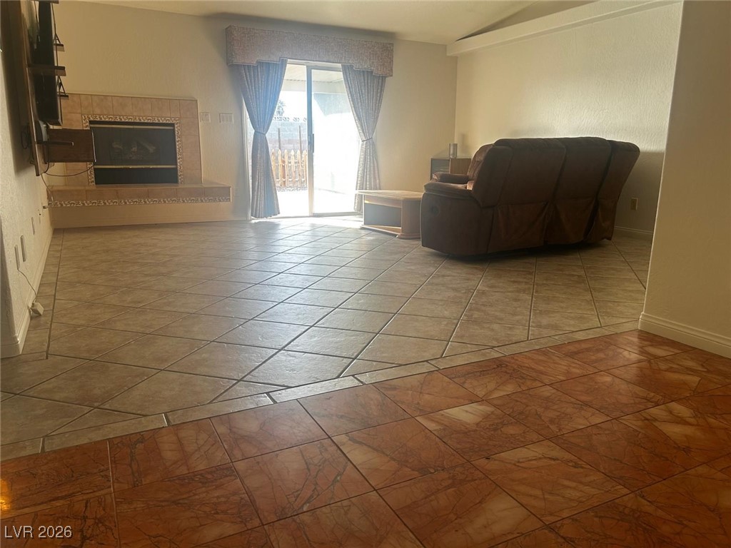 4465 East Cleveland Avenue