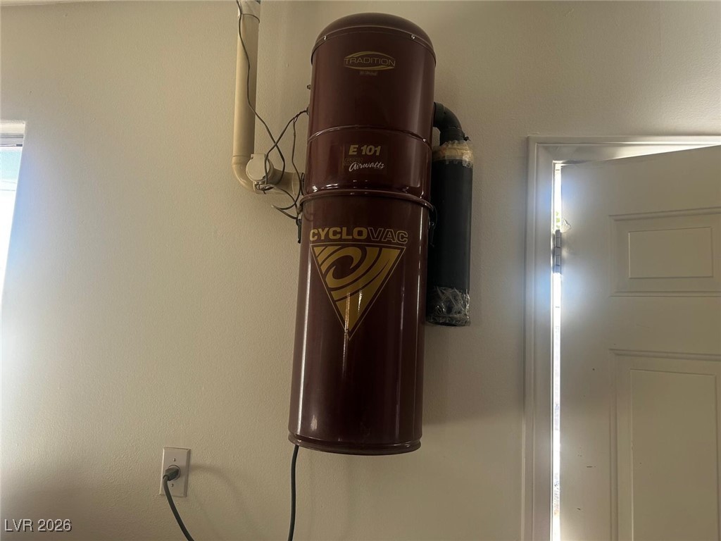 4465 East Cleveland Avenue