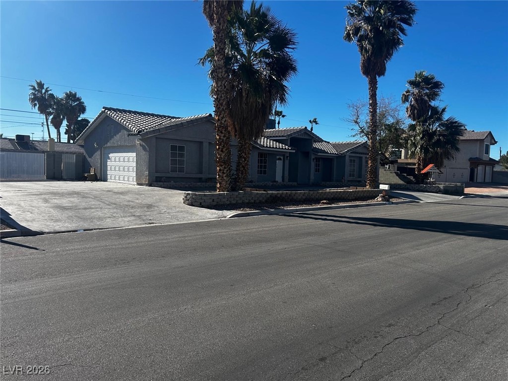 4465 East Cleveland Avenue