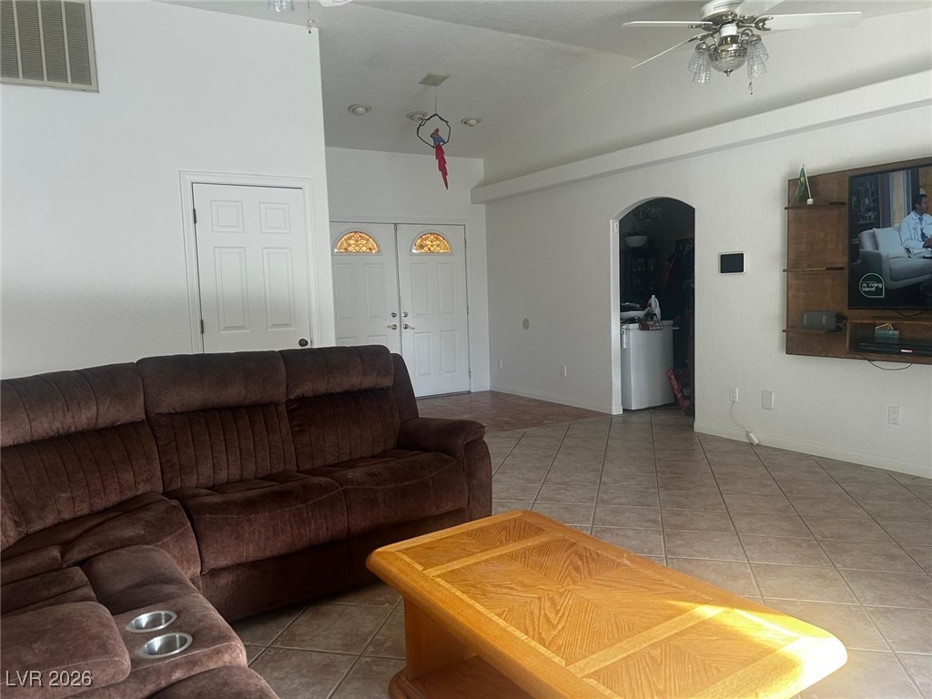 4465 East Cleveland Avenue