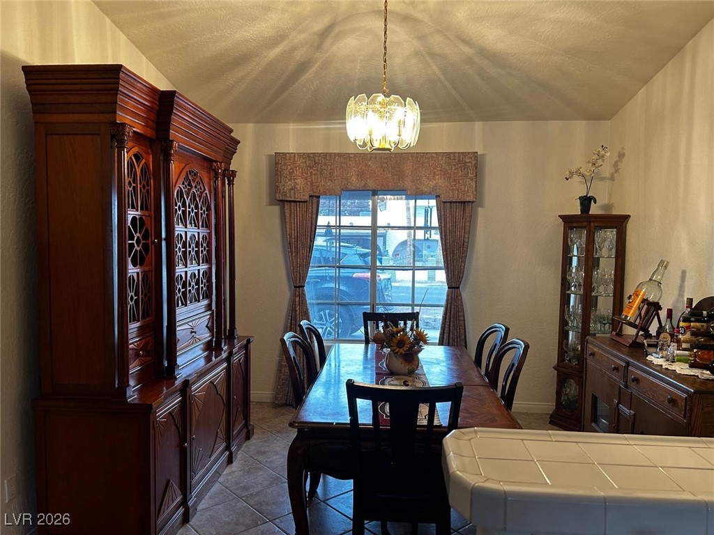 4465 East Cleveland Avenue