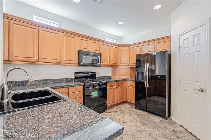 7960 Granite Walk Avenue