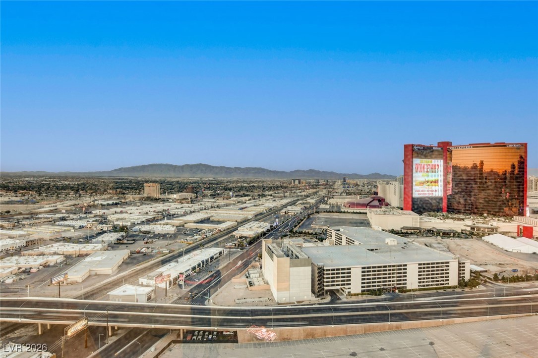 2000 North Fashion Show Drive 4117