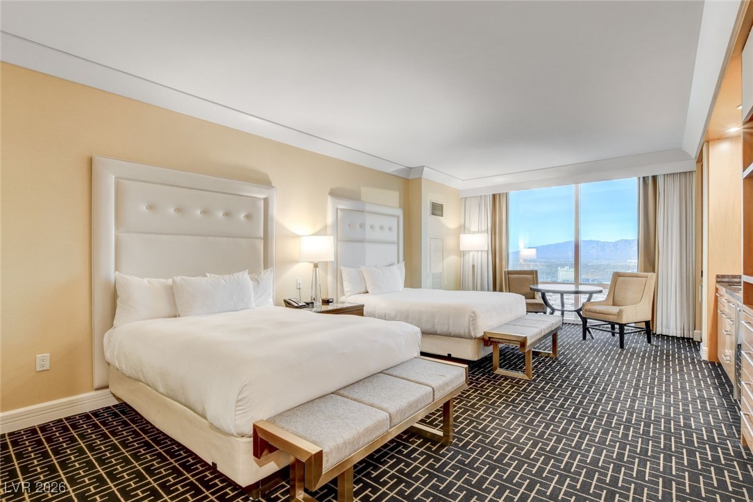 2000 North Fashion Show Drive 4117