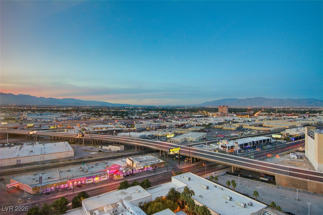 2000 North Fashion Show Drive 4117