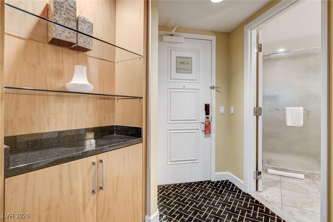 2000 North Fashion Show Drive 4117