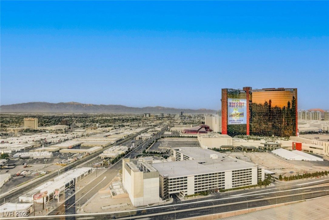 2000 North Fashion Show Drive 4117