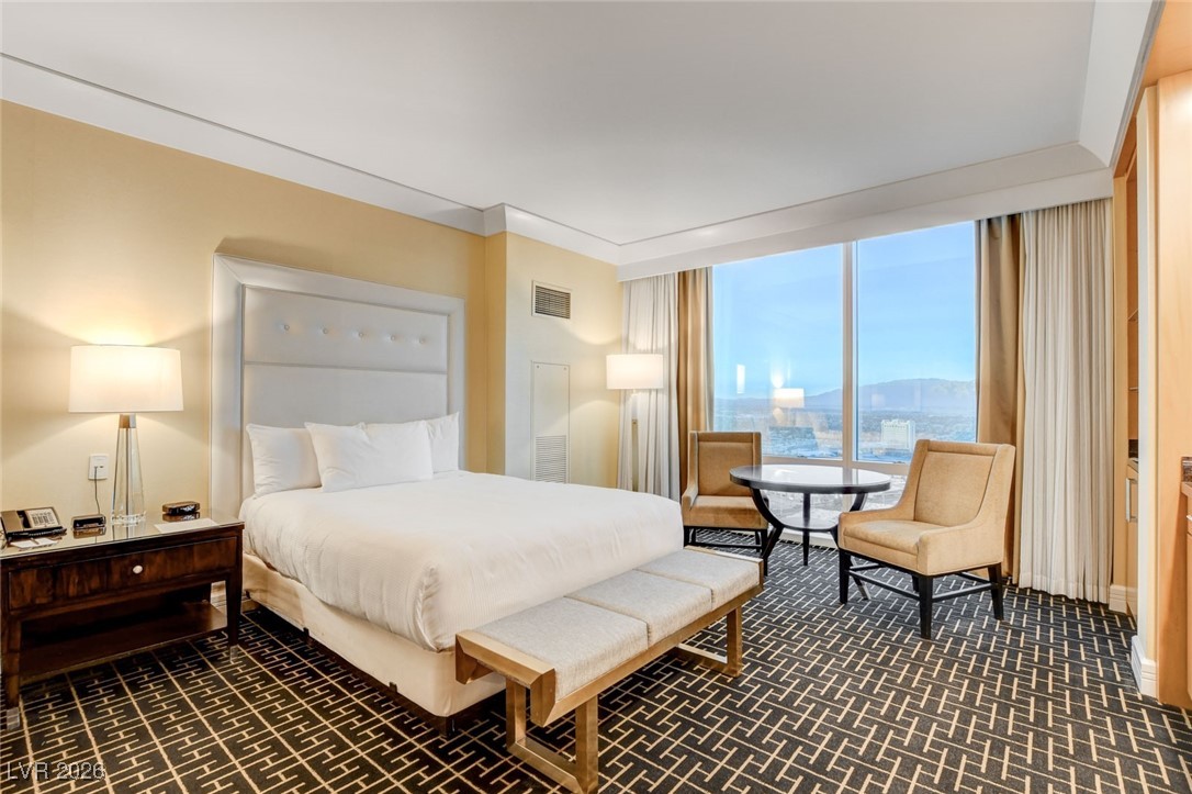 2000 North Fashion Show Drive 4117