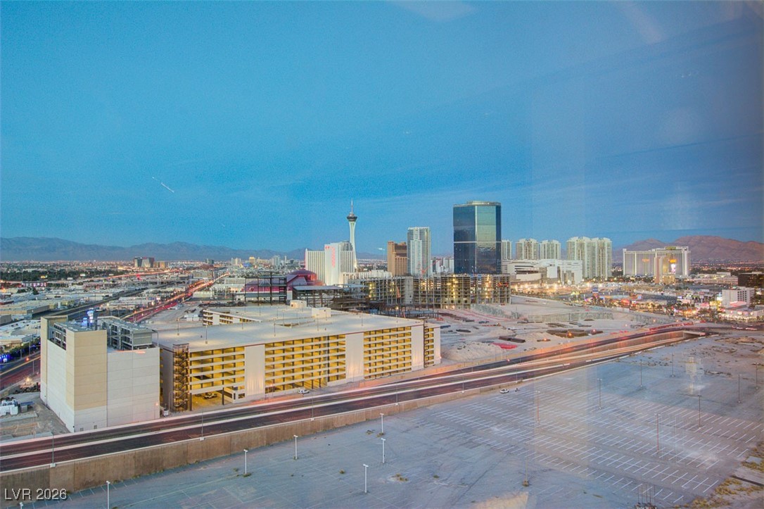 2000 North Fashion Show Drive 4117